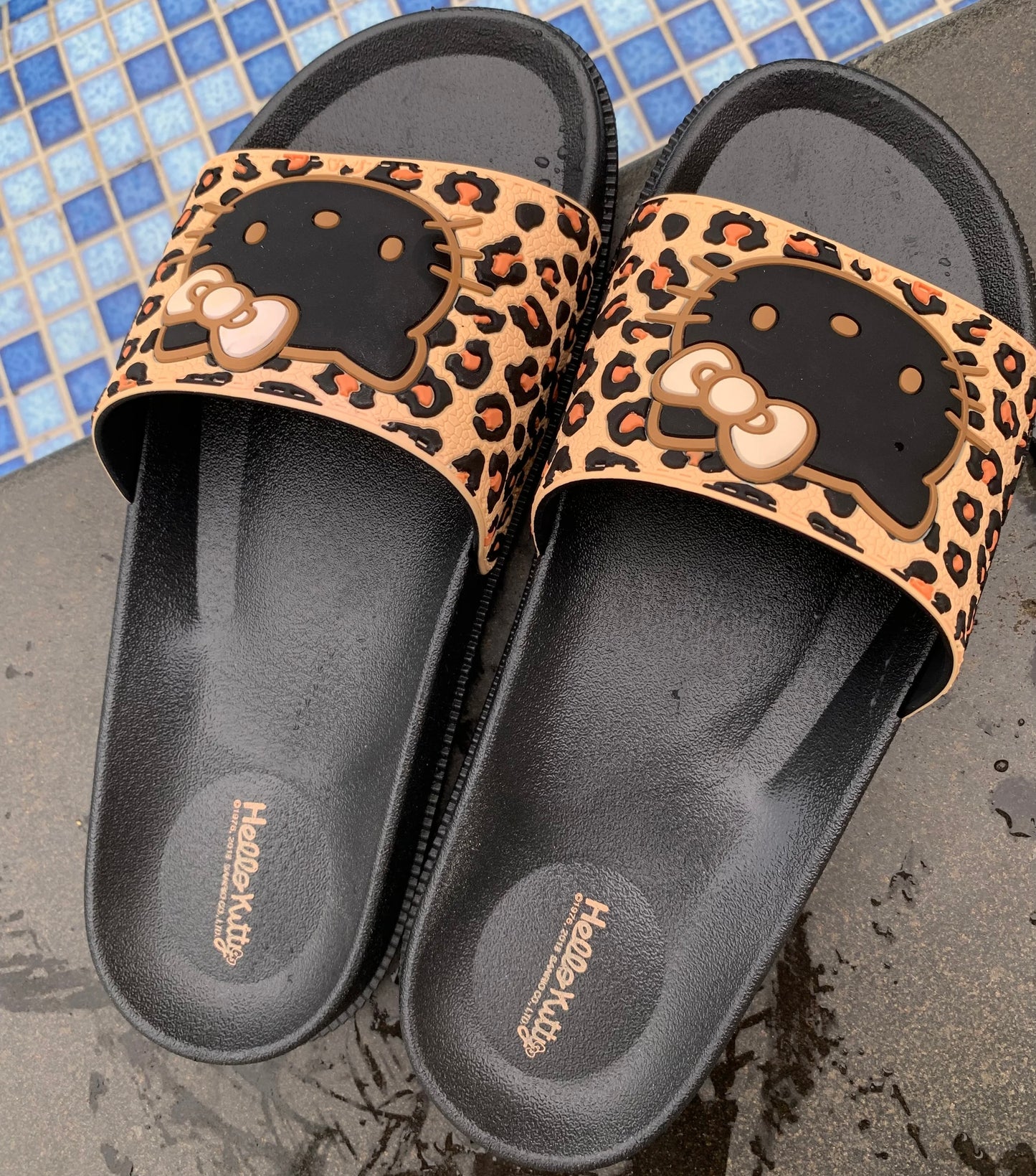 Hello Kitty Leopard Print Slippers