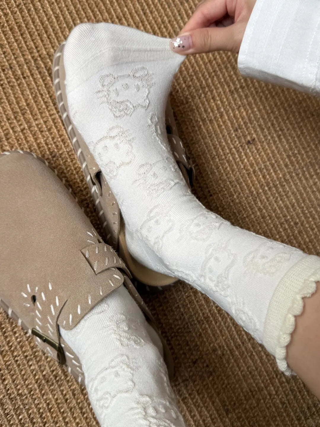 Embossed HK Lace Socks(Soft Cotton Mid-Calf Socks for Spring & Autumn)