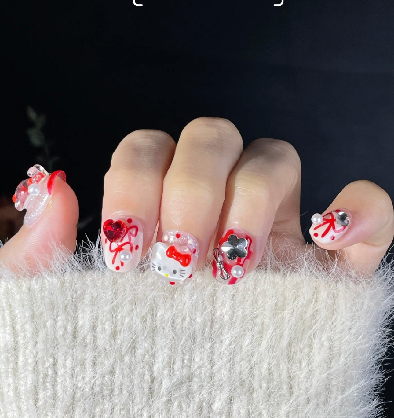 Hello Kitty Bow & Polka Charm Press On Nails