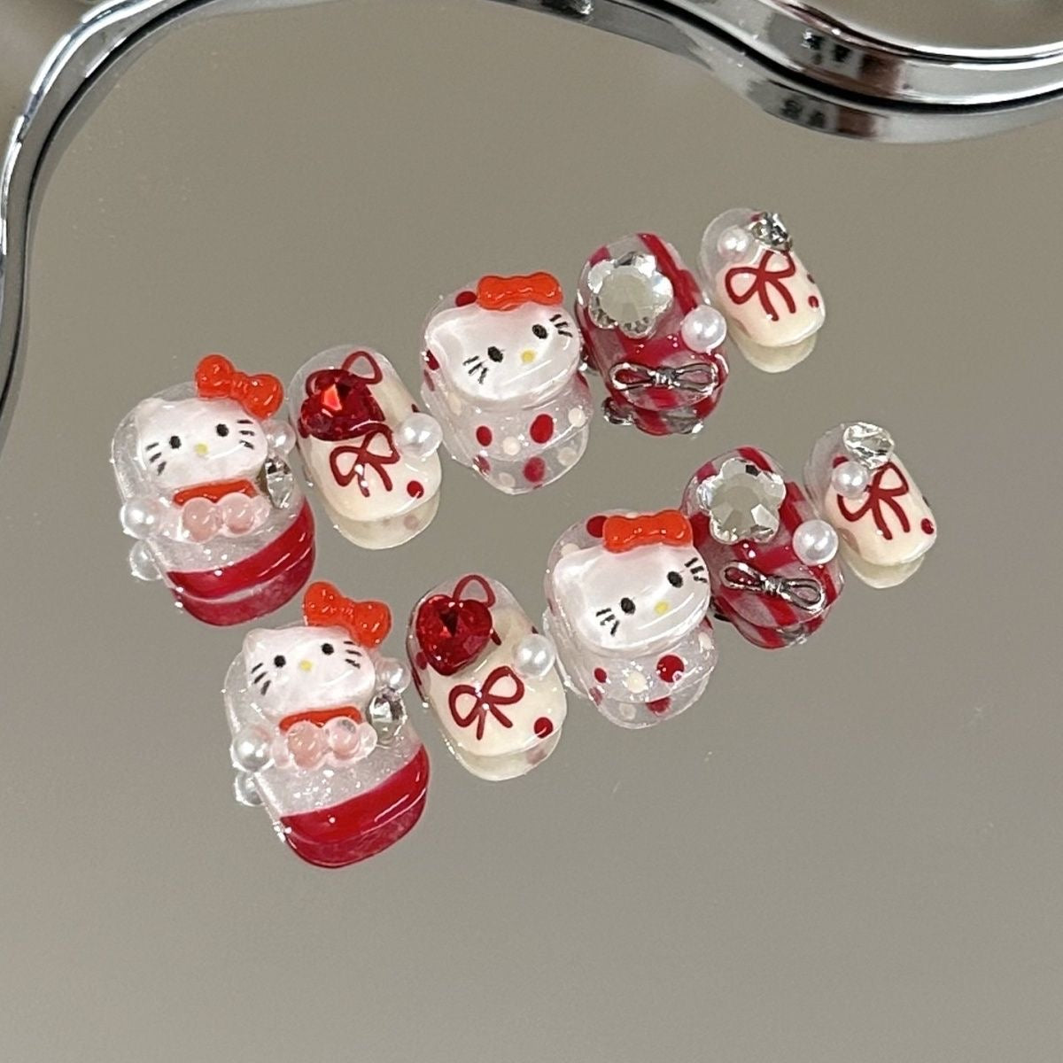 Hello Kitty Bow & Polka Charm Press On Nails