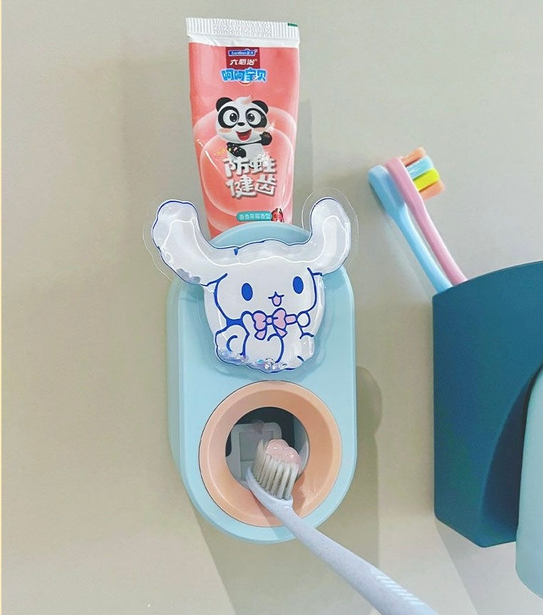 Sanrio Children's Magnetic Hanging Bathroom Organizer Set