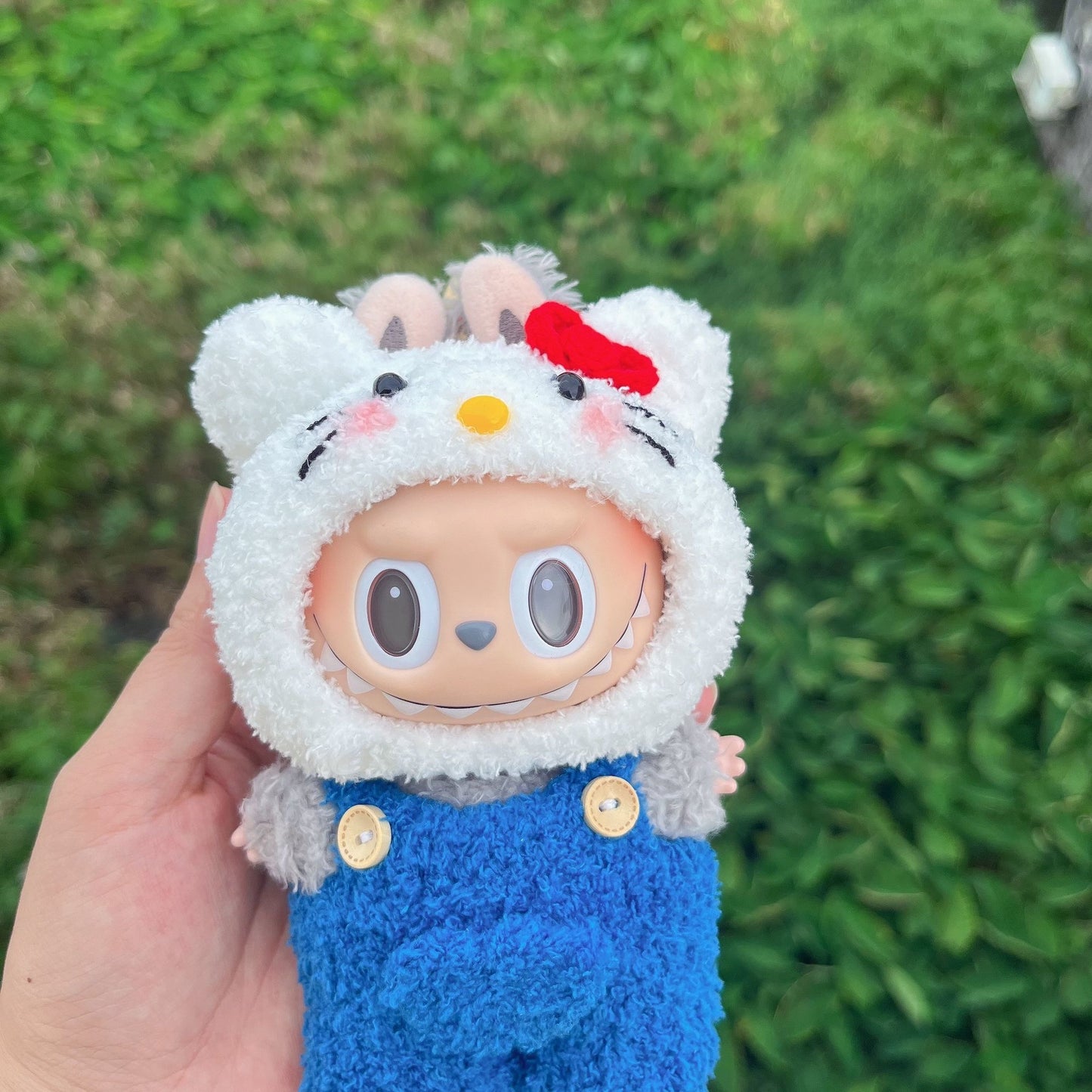 Handmade Hello Kitty-inspired Knit Outfit