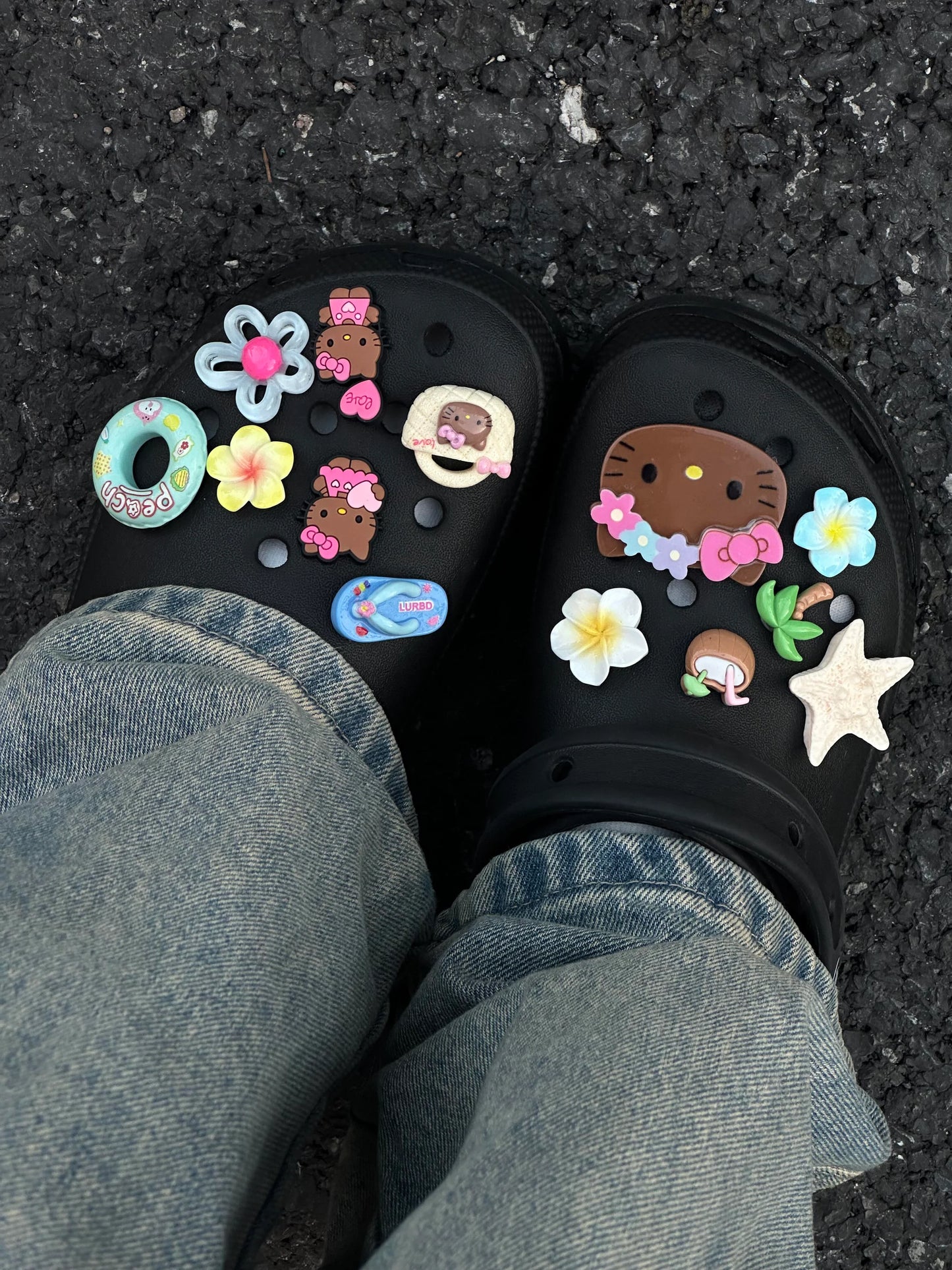 Tan Hellokitty Charms Cute Pack Pins Shoe Decoration Croc Accessories for Croc Bags Clogs Slides