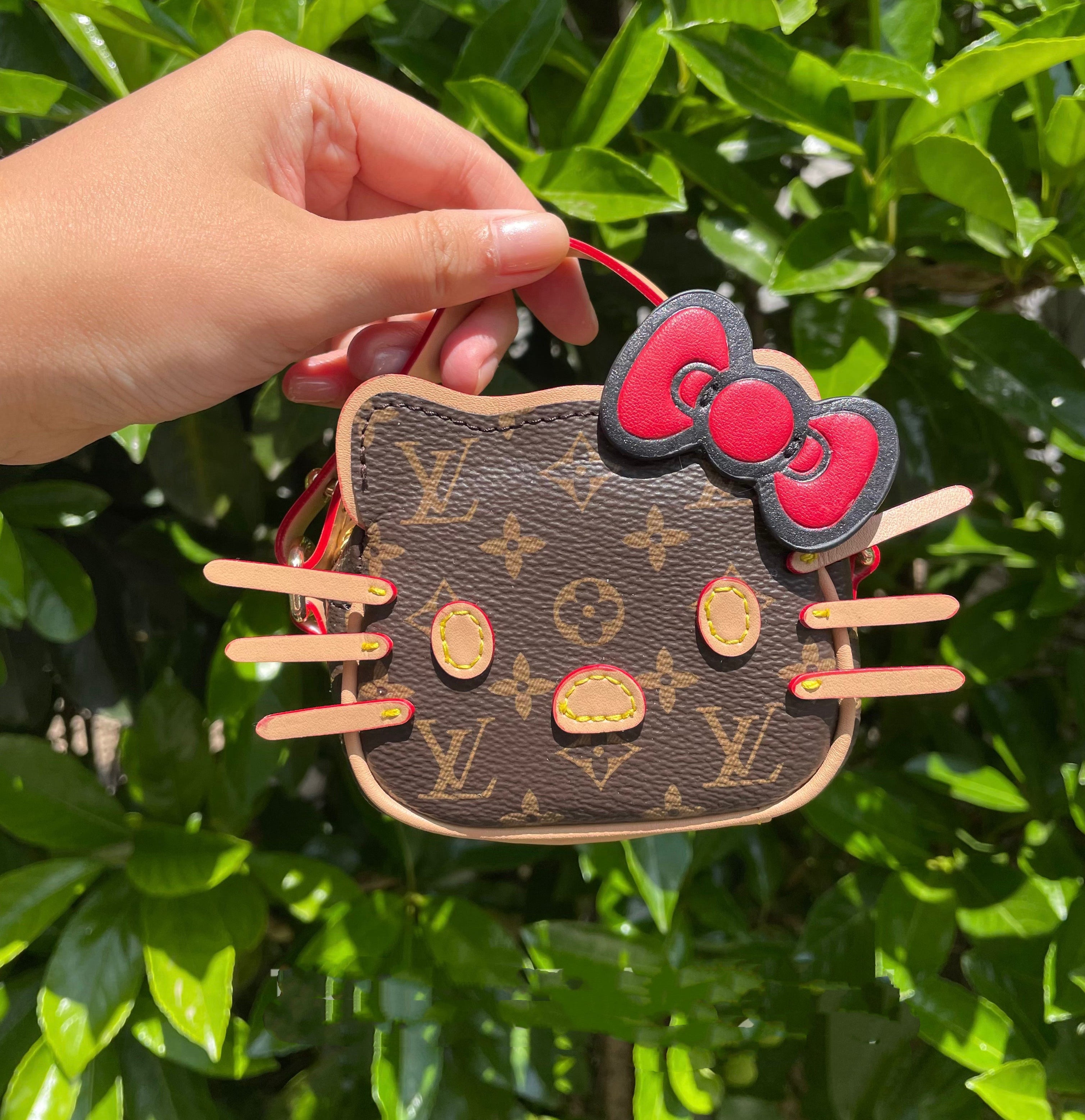 ルイヴィトンキティパース Hello Kitty Mini Designer Bag – GoodChoyice