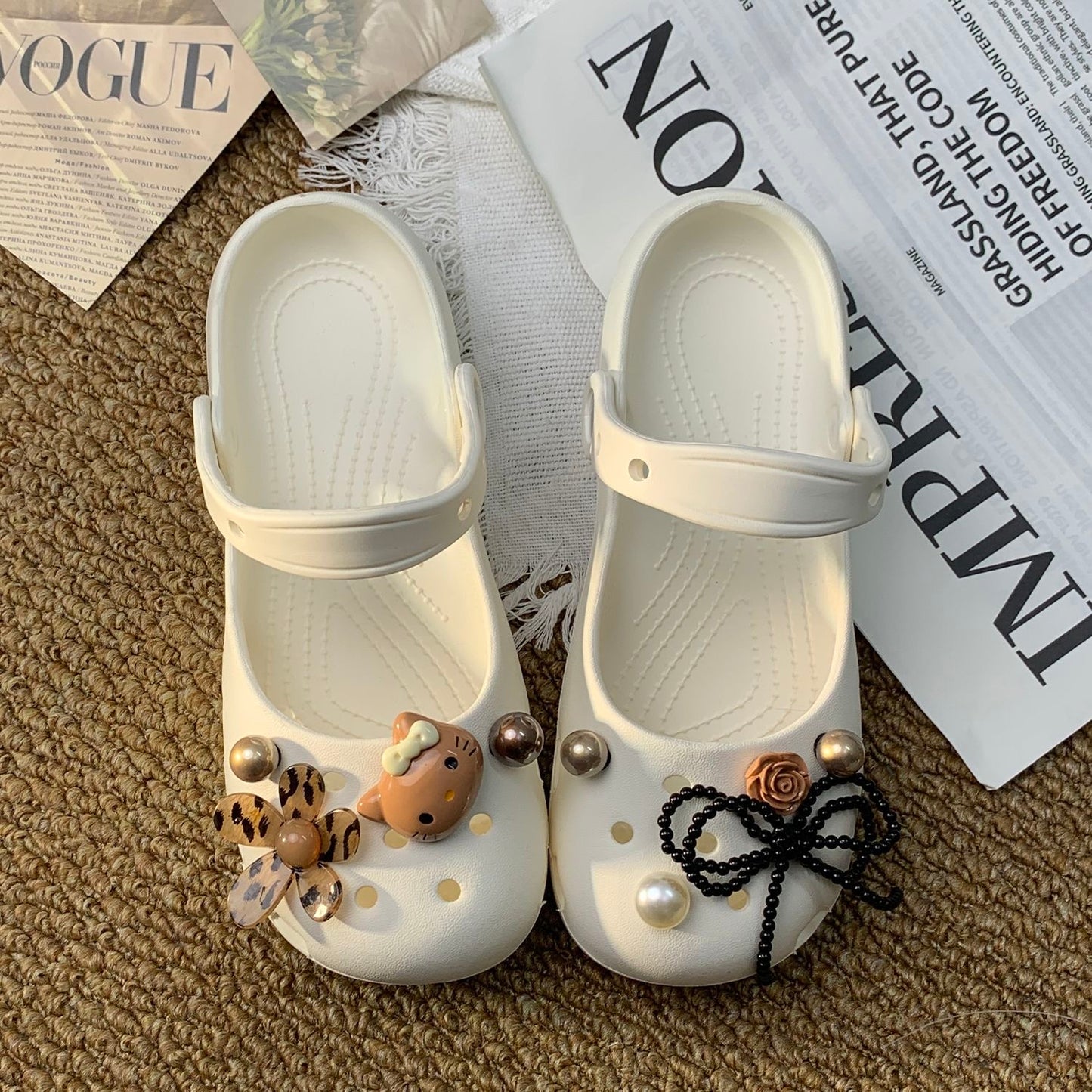 Hello Kitty Customizable Crocs-Style Clogs Summer Beach Shoes