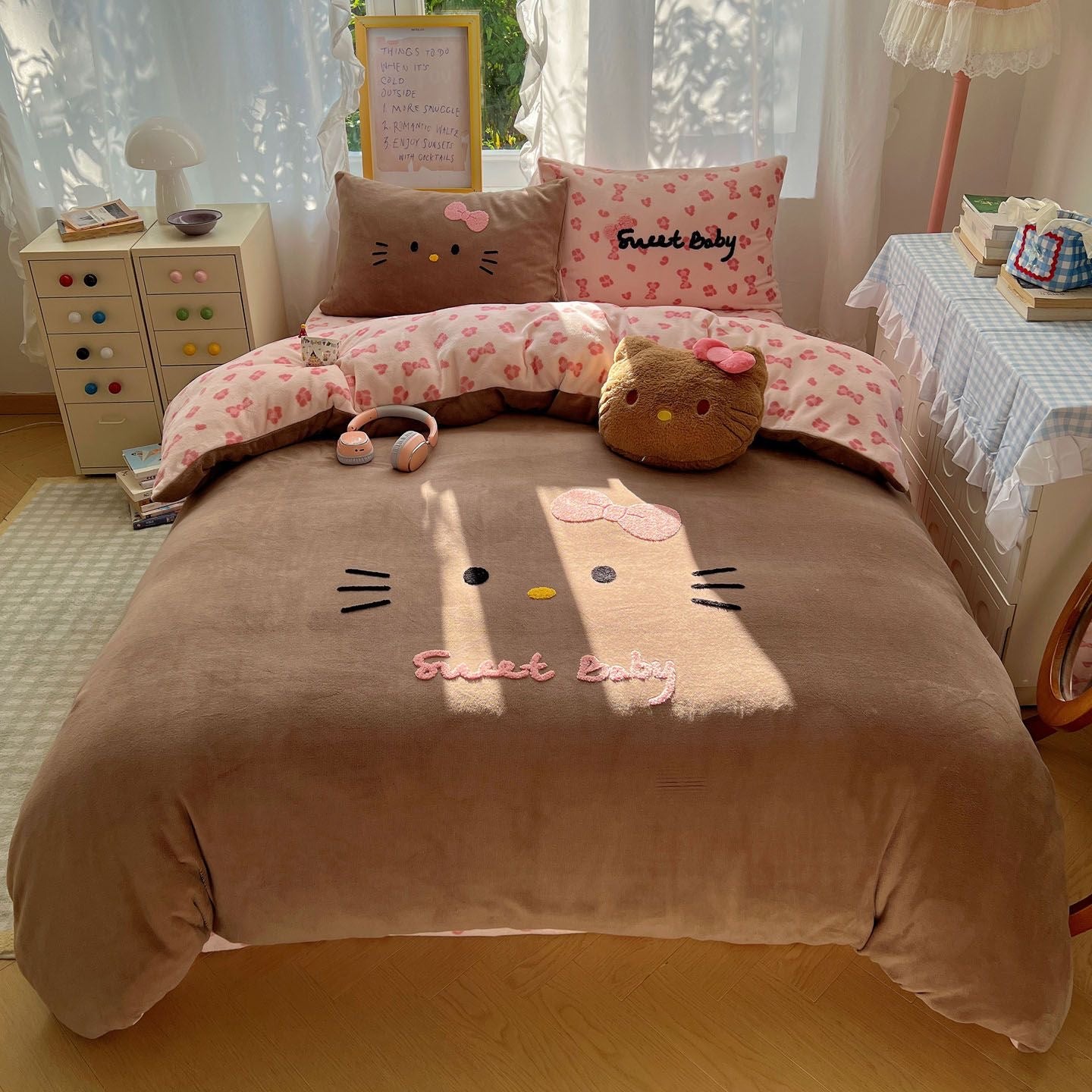 Hello Kitty Cozy Brown 4-Piece Bedding Set