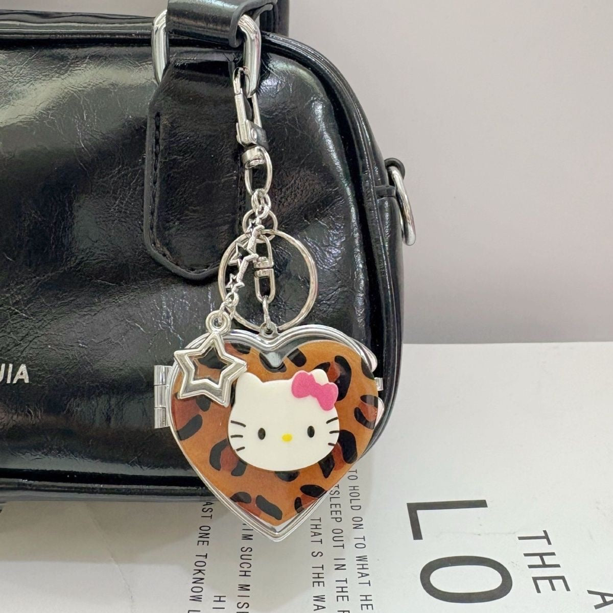 Hello Kitty Heart Mirror Keychai