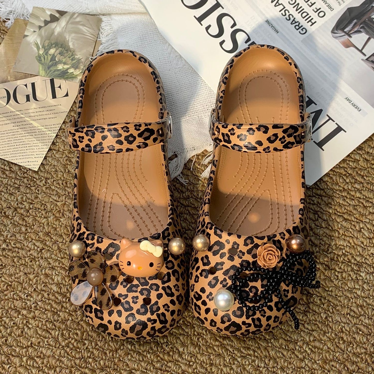 Hello Kitty Customizable Crocs-Style Clogs Summer Beach Shoes