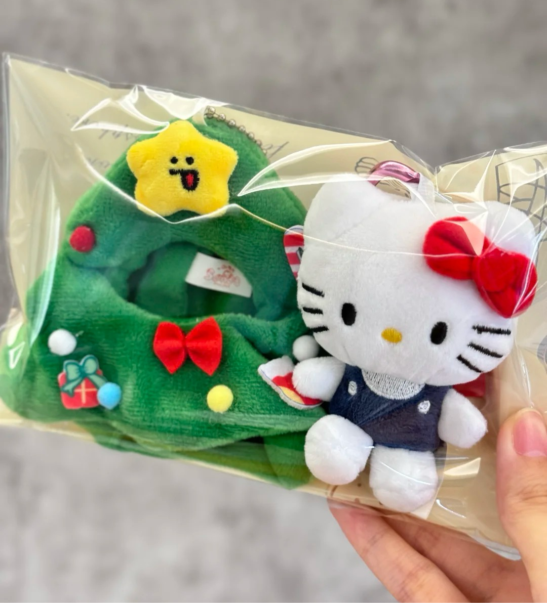 HelloKitty Christmas Plushie Keychain