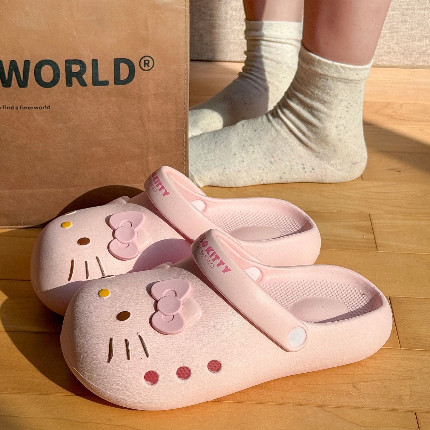 Hello Kitty Bubble Grip Clogs