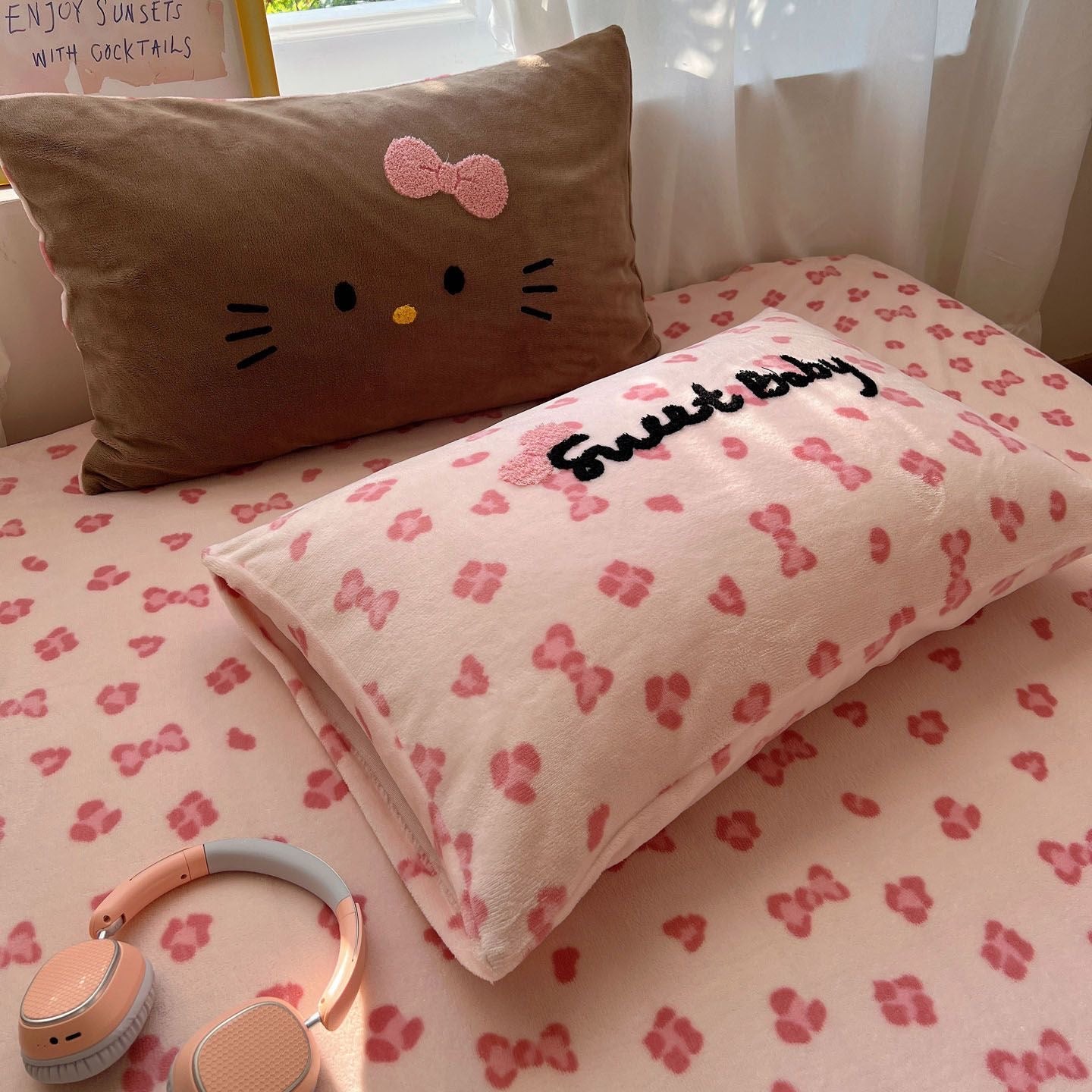Hello Kitty Cozy Brown 4-Piece Bedding Set