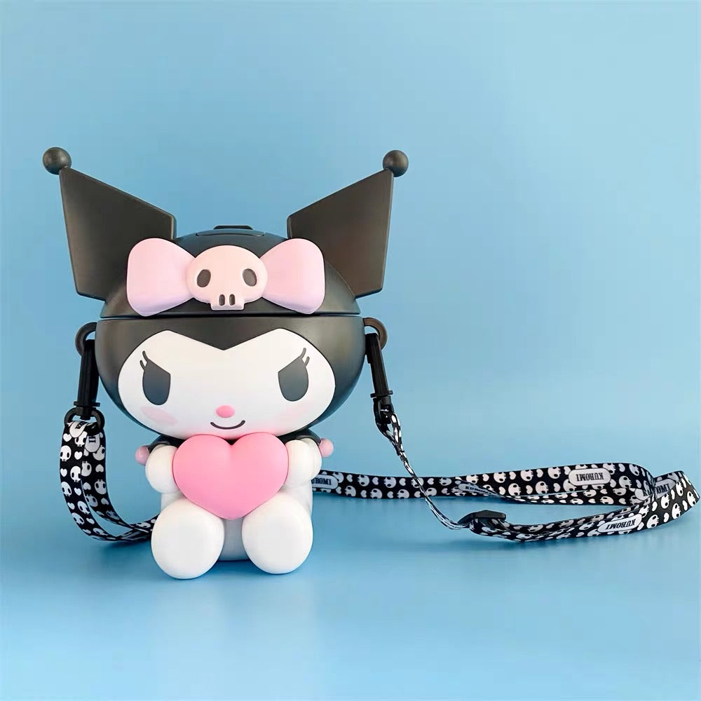 Trinkbecher mit Kuromi-Motiv
