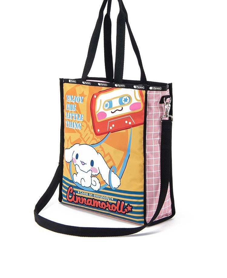 LeSportsac Cinnamoroll Tragetasche im Vintage-Stil, modern