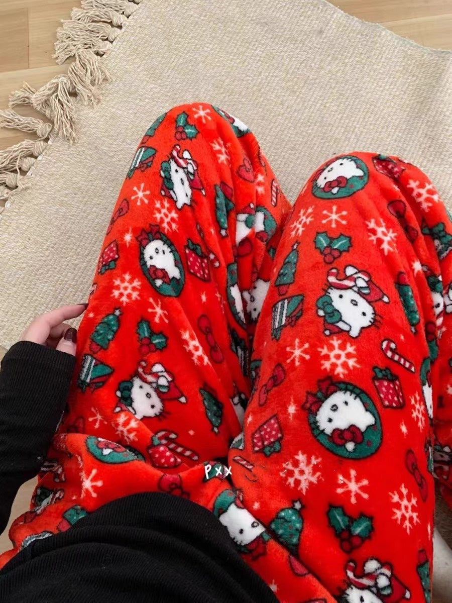 Passender Pyjama „Hello Kitty“ 