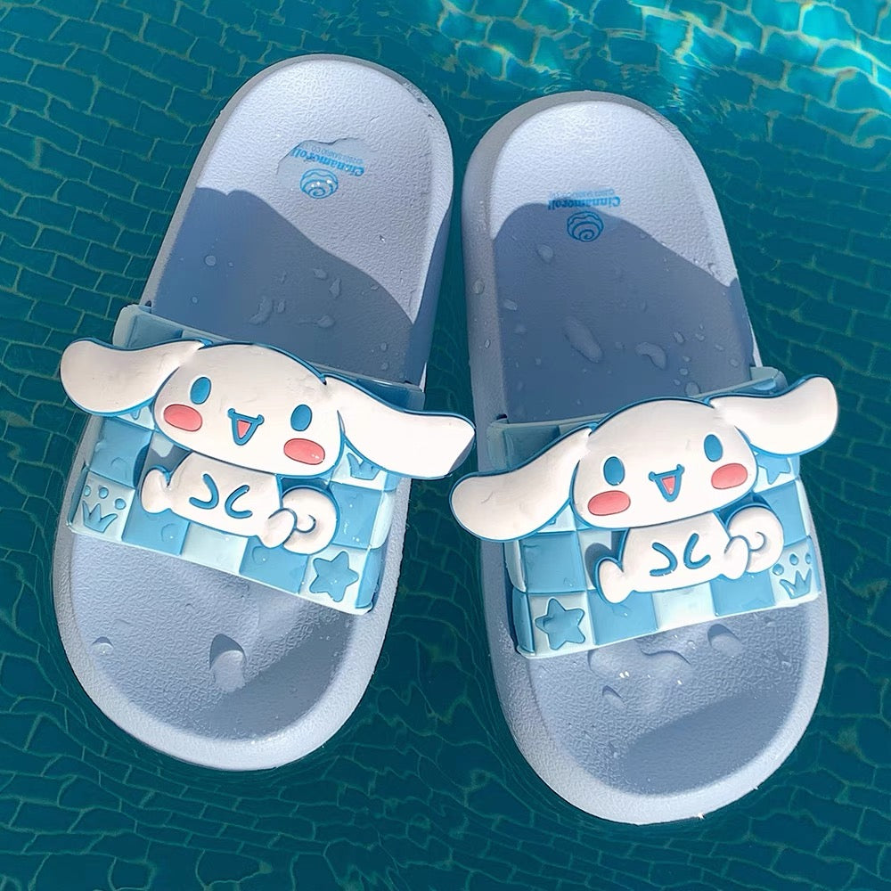 Sanrio Hausschuhe mit Schachbrett-Design