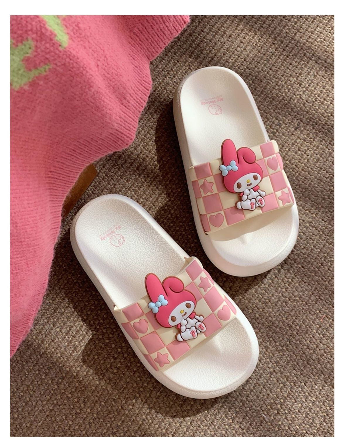 Sanrio Hausschuhe mit Schachbrett-Design