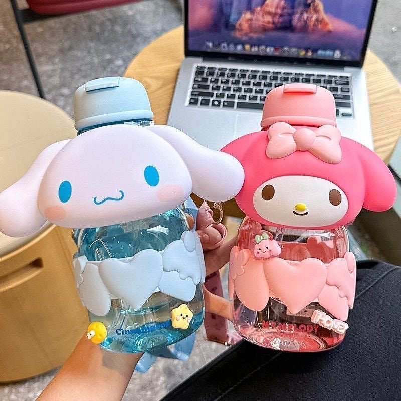 Sanrio-Cartoon-Wasserflasche (650 ml)