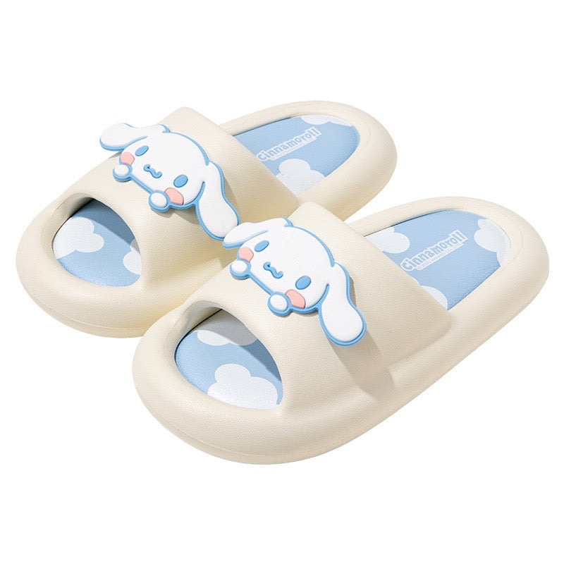 Weiche Hausschuhe von Sanrio