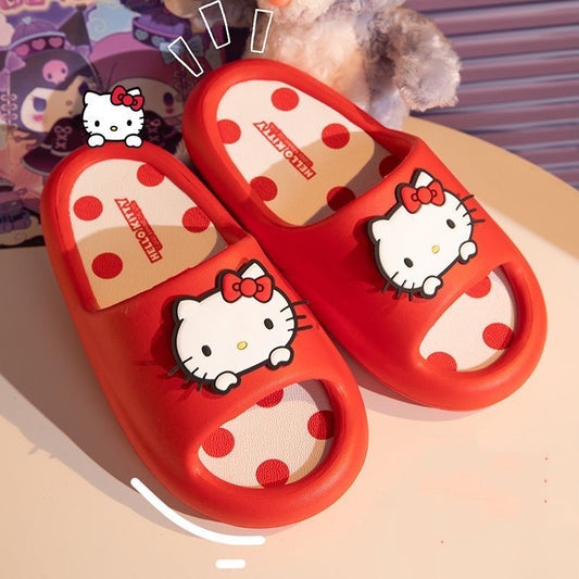 Weiche Hausschuhe von Sanrio