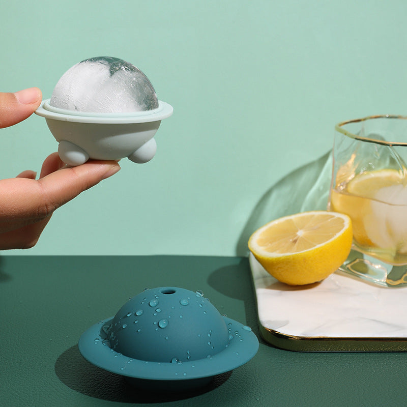 Globe Ice Cube Maker （Silicone ）Ice Mold for Juice Cocktail Whiskey, etc