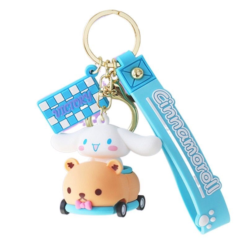 Sanrio auf Rennauto mit rollendem Rad Schlüsselanhänger